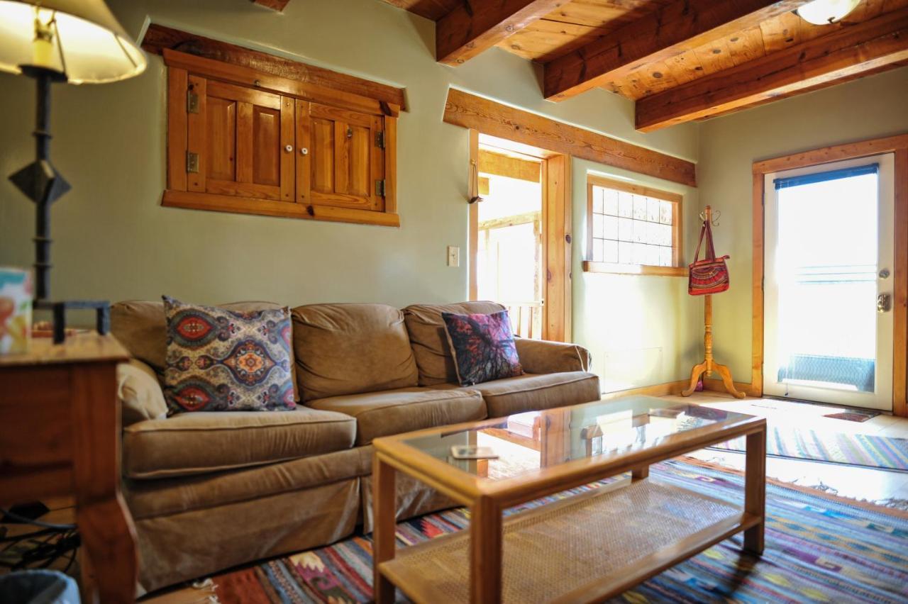 Апартаменты Heart And Wings Retreat Center Силвер-Сити Экстерьер фото