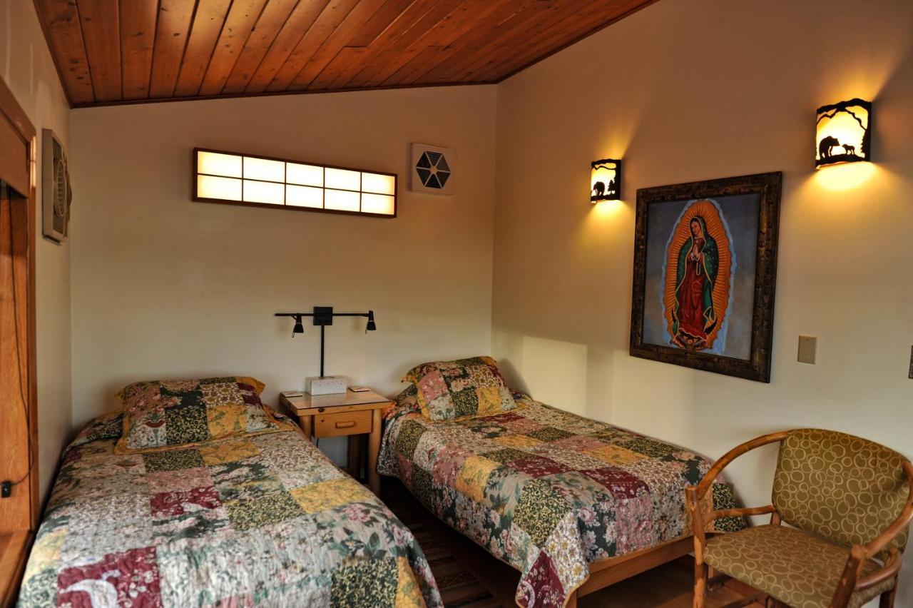 Апартаменты Heart And Wings Retreat Center Силвер-Сити Экстерьер фото