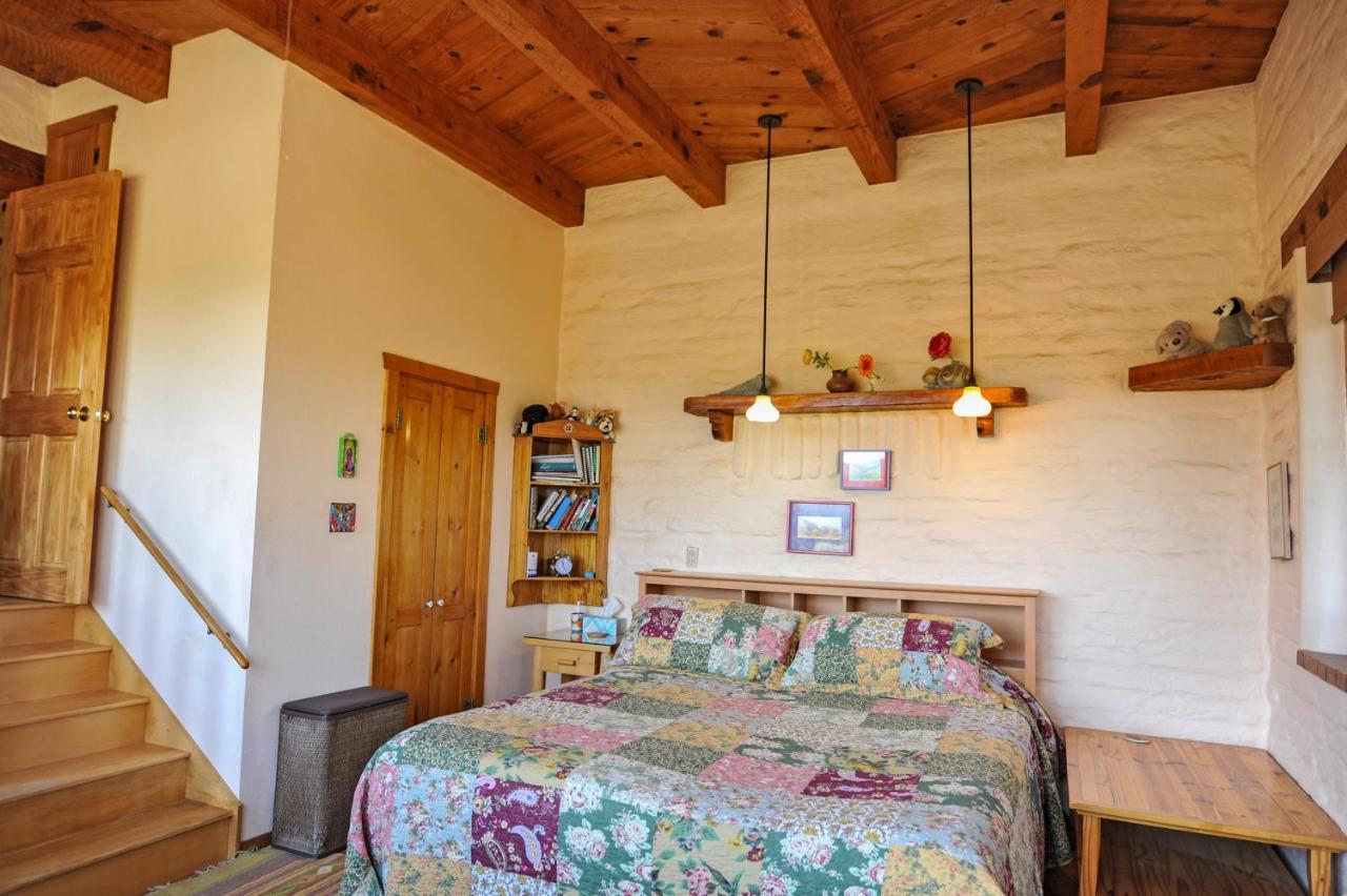Апартаменты Heart And Wings Retreat Center Силвер-Сити Экстерьер фото