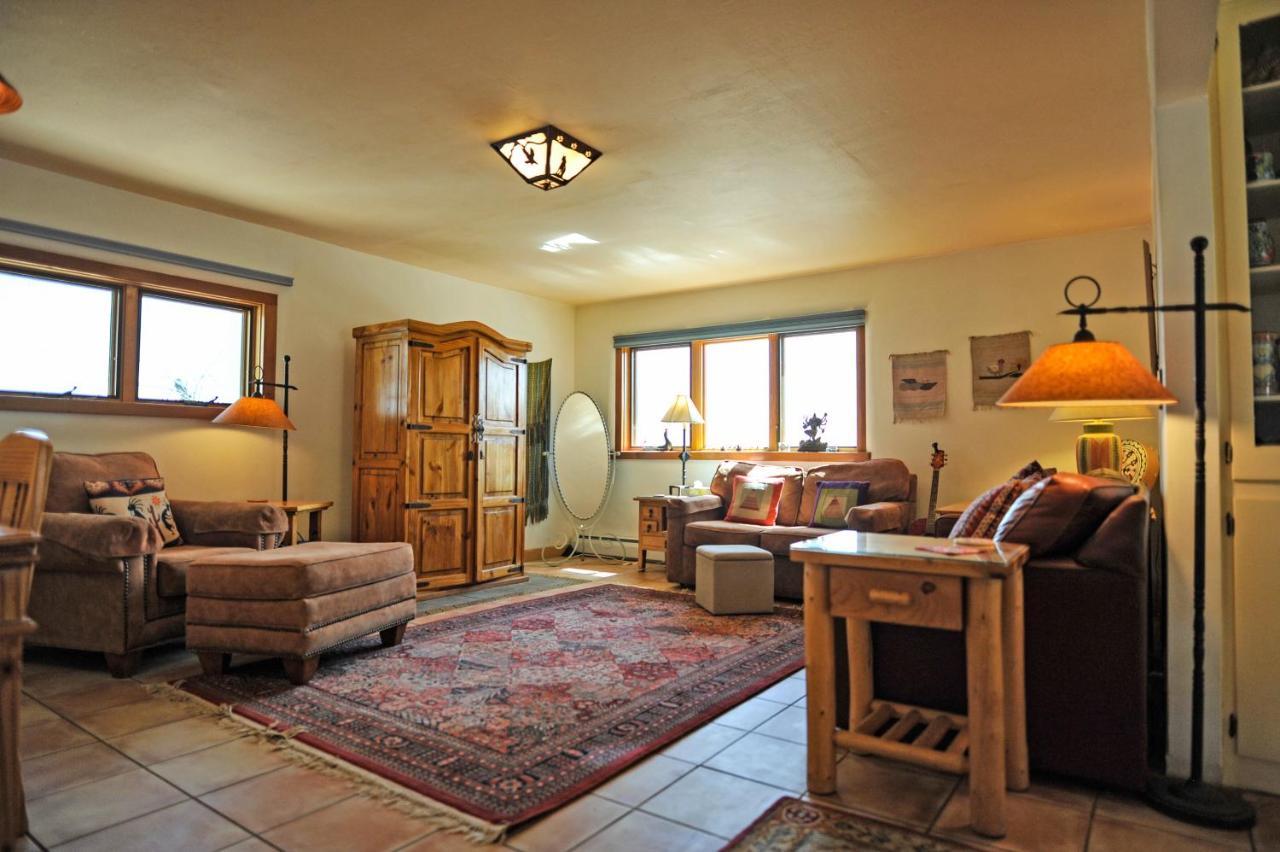 Апартаменты Heart And Wings Retreat Center Силвер-Сити Экстерьер фото